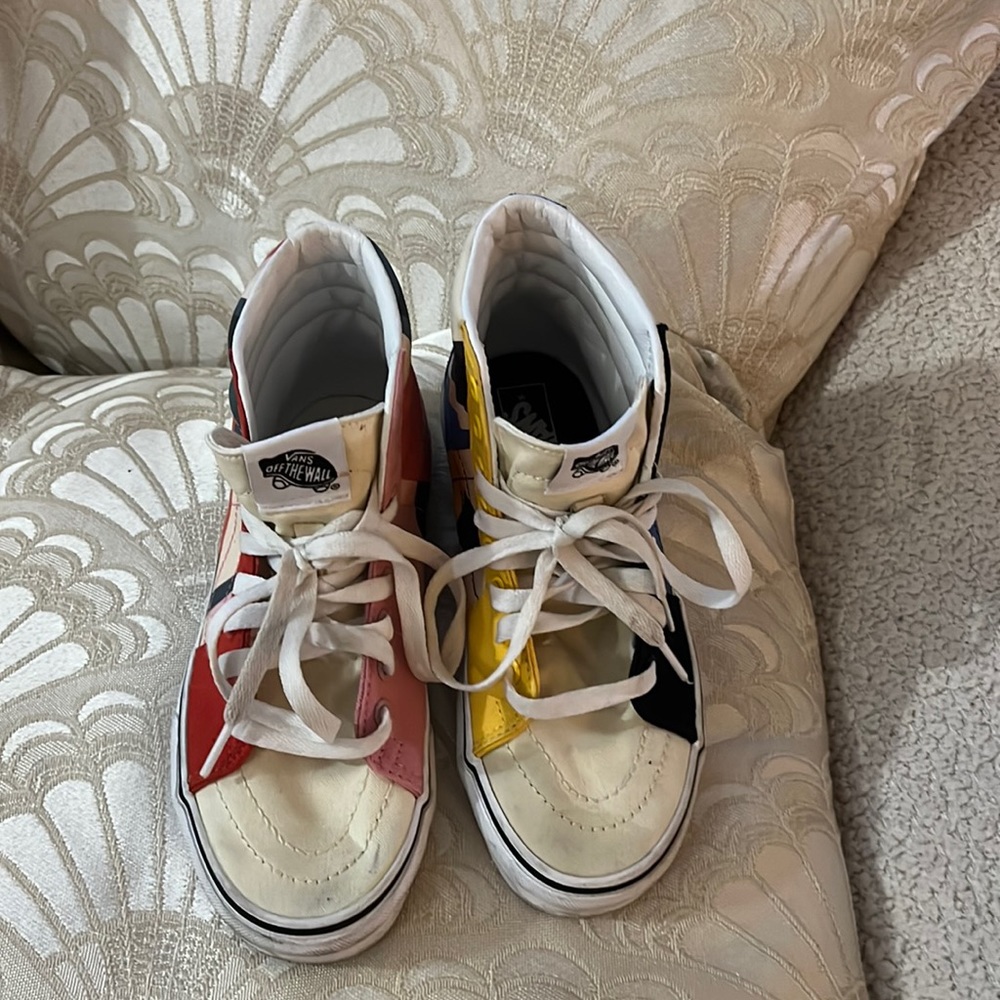 MoMA VANS very good condition size 5.5